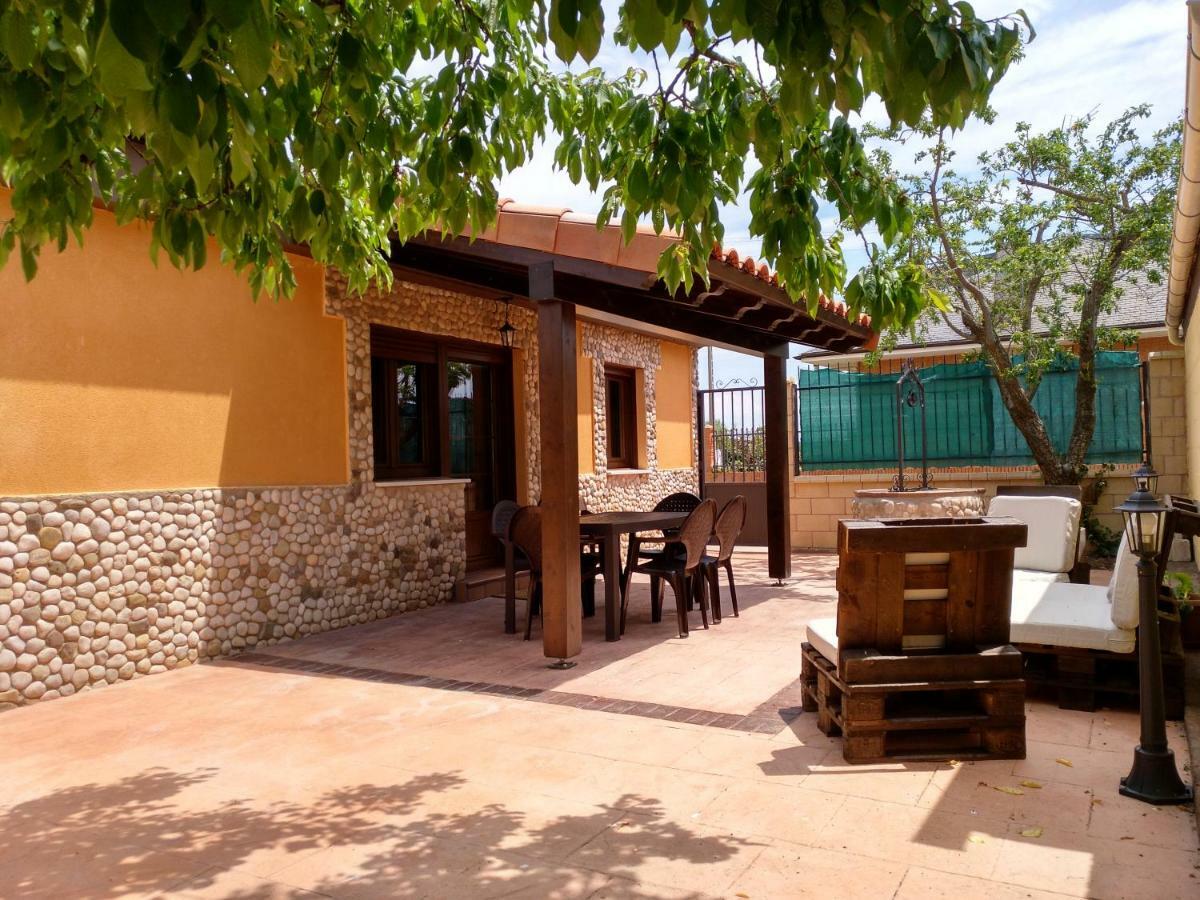 Villa La Casita Del Abuelo Villalmanzo Exterior foto